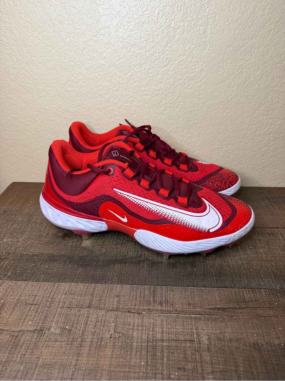 Nike Alpha Huarache Elite 4 Low “University Red”
- Size 12 Men.